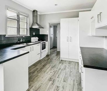 WEST END - 3 BEDROOMS - Photo 2