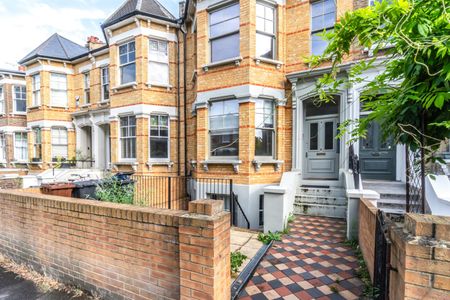 2 Bed Flat, Mildenhall Road, E5 - Photo 4