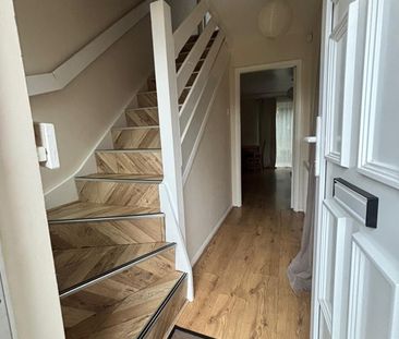 1 Bed Semi-Detached House, Chime Bank, M8 - Photo 2