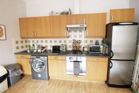 2 bedroom apartment to rent - Photo 2