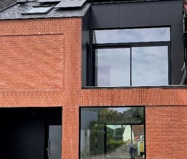 Villa te huur in Sint-Genesius-Rode voor € 2.000 met 4 slaapkamers - Photo 1