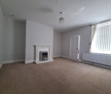 2 bedroom ground floor flat to rent - Photo 1