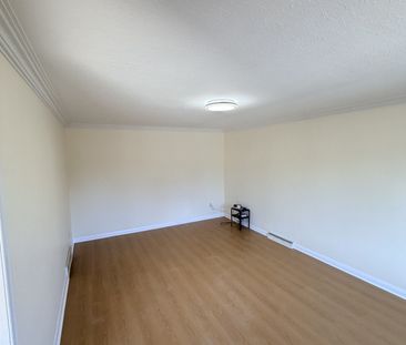 For Lease - 114 Adelaide Avenue, Oshawa, Ontario - Photo 4