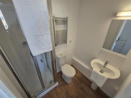 Studio to rent - Photo 3