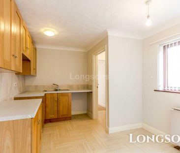 2 bedroom flat to rent - Photo 3