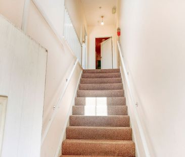 Studio Flat, Wensleydale, LU2 - Photo 3