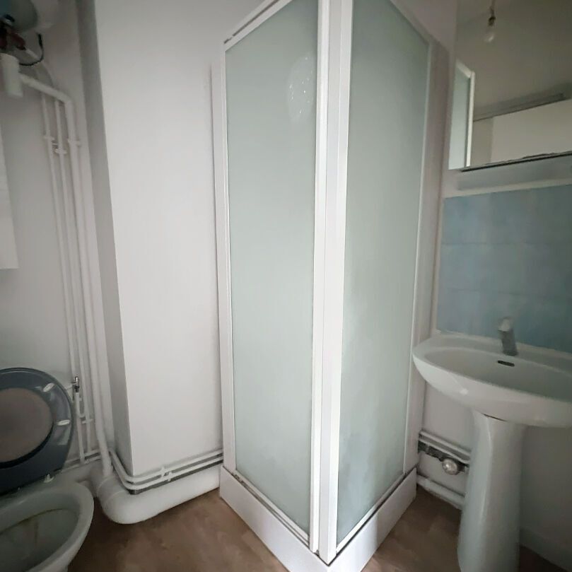 Appartement à louer - REIMS- CENTRE- - Photo 1