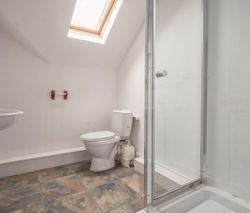 3 bedroom apartment to rent - Photo 6