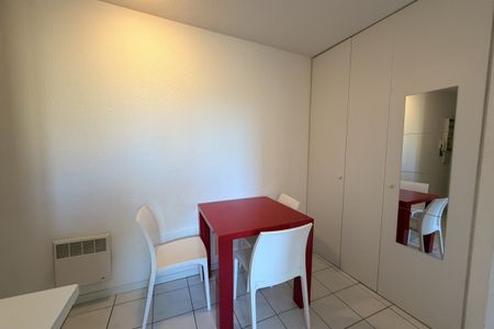 T1 meublé, idéalement situé quartier Nansouty, rue Pascal M - Photo 3