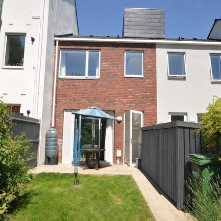 2 bedroom terraced house to rent - Photo 4