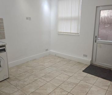 2 bedroom house to rent - Photo 3