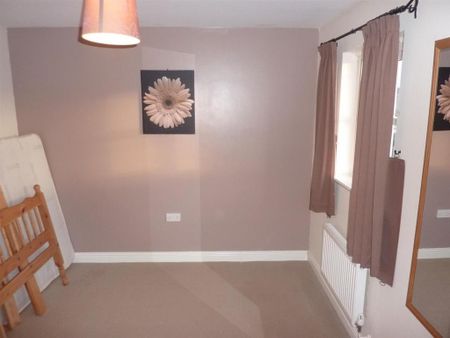 2 bedroom townhouse to rent - Photo 3