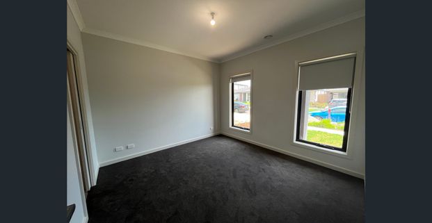 Near New with 3 Stunning Bathrooms. - Photo 1