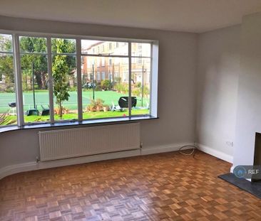 3 bedroom flat to rent - Photo 1