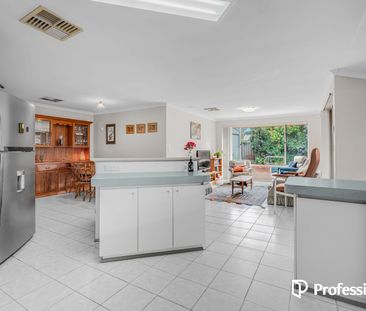 Spacious 4-Bedroom Family Home in Caversham! - Photo 6