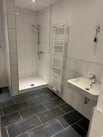 Top renovierte 3-Zimmer Wohnung, neues Badezimmer, ca. 75 qm - Foto 5