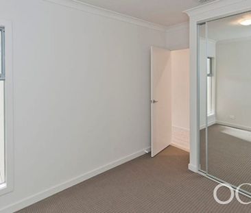 Open the Door to Modern Living - Photo 3