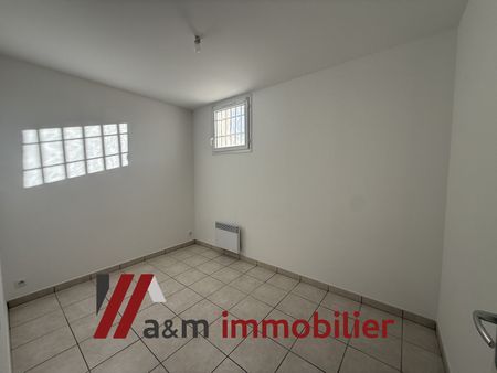 APPARTEMENT T2 DE 42 M² - CENTRE VILLE DE CHATEAUNEUF-LES-MARTIGUESChâteauneuf-les-Martigues (13220) - Photo 4