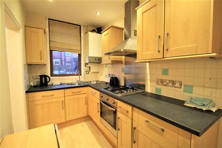 2 bedroom terraced house to rent - Photo 4