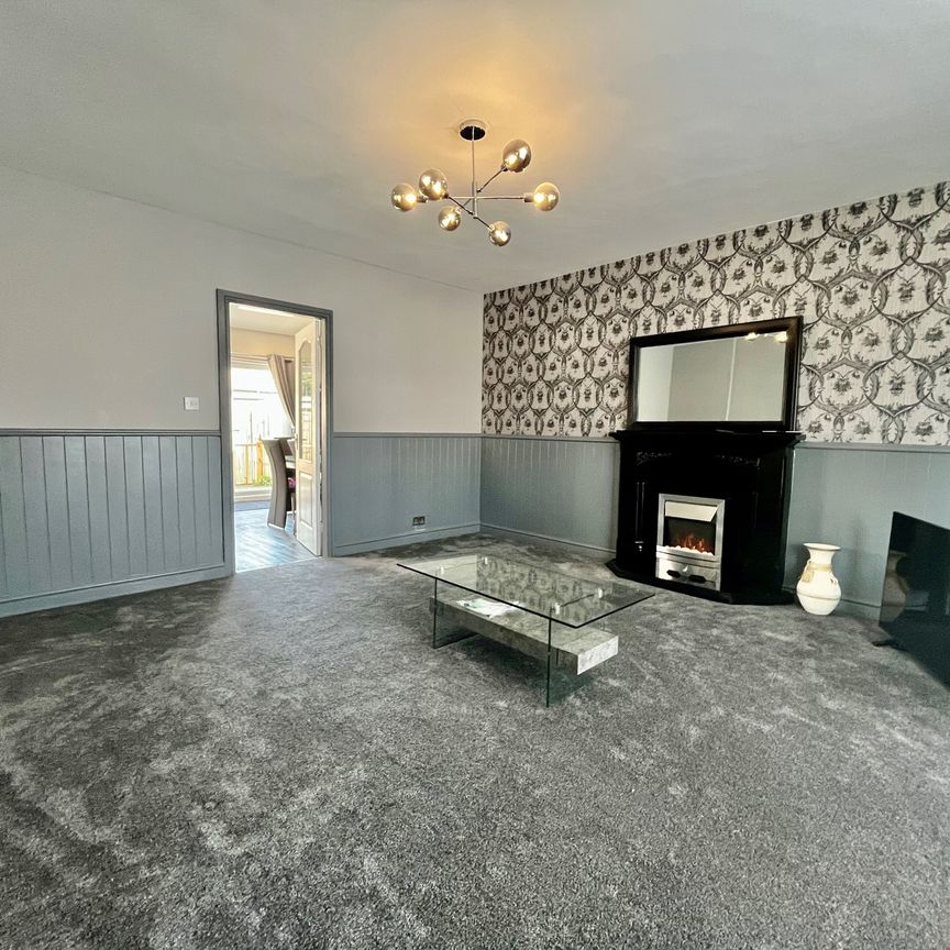 Tyersal Road, Bradford - Photo 1
