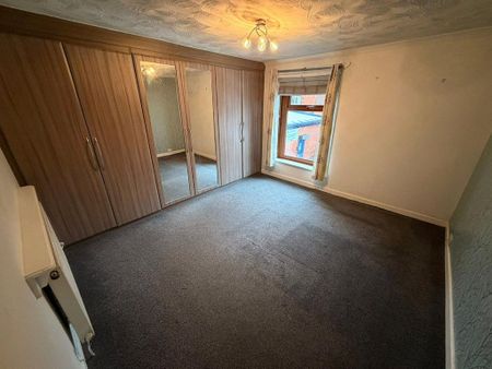 2 bedroom end of terrace house to rent - Photo 2