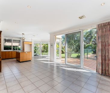 18 Eskdale Road, Caulfield North VIC 3161 - House For Rent | Domain - Photo 6