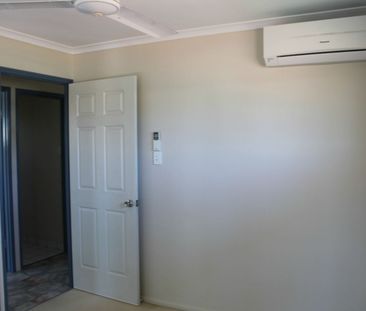 15 Cassia Street, Beaconsfield QLD 4740 - House For Rent | Domain - Photo 4