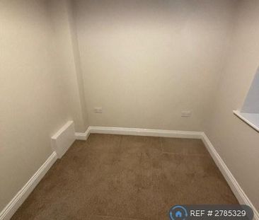 2 bedroom maisonette to rent - Photo 3
