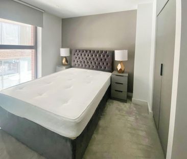 2 bedroom Flat To Let - Photo 1