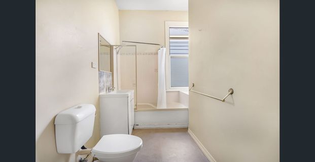 Charming Character Home in Sought-After North Hobart - Photo 1