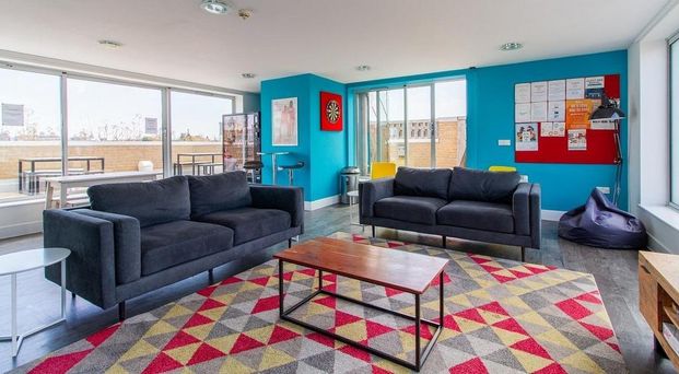 Studio to rent - Photo 1