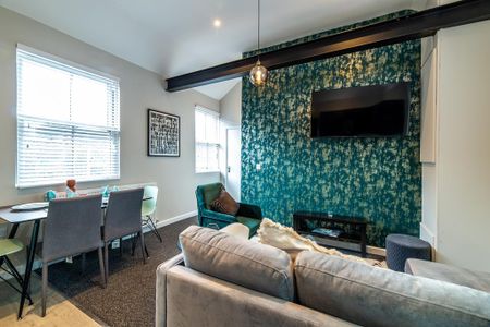 4 bedroom apartment to rent - Photo 2