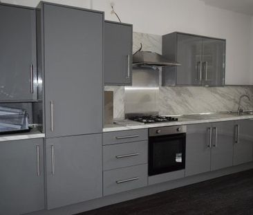 Flat 2, East Park Rd, BB1 8AT - Photo 2