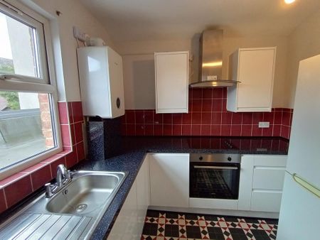3 bedroom flat to rent - Photo 5