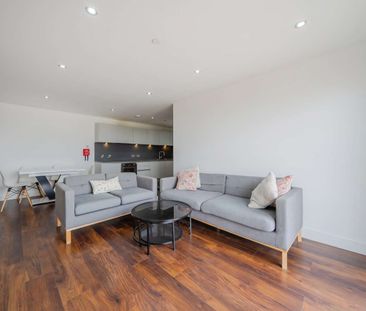 Available Now | Fully Furnished | Three Double Bedroom | Two Bathro... - Photo 2