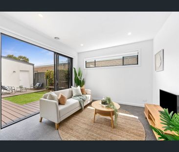 THE ULTIMATE FAMILY HOME IN THE QUAY 2 ESTATE - Photo 1