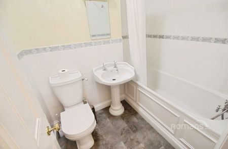 2 bedroom apartment to rent - Photo 5