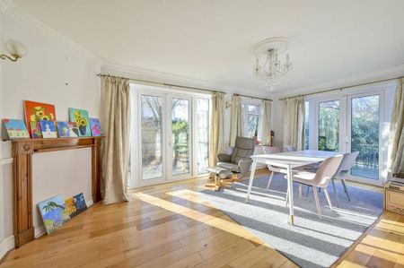 4 bedroom detached house to rent - Photo 2