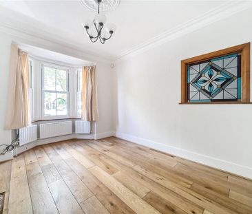 4 bedroom semi-detached house to rent - Photo 3