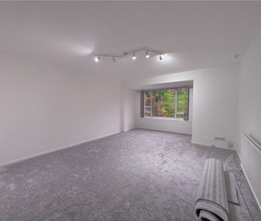 2 bedroom ground floor flat to rent - Photo 1