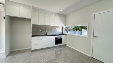 Two Bedroom New Built Granny Flat! - Photo 4