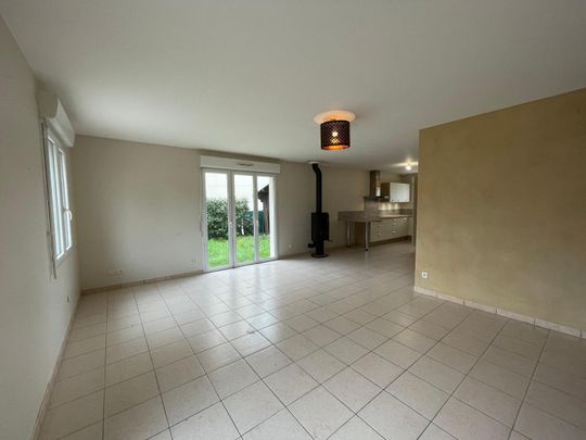 Location Maison 4 pièces 80m² BOUCHEMAINE 49080 - Photo 1