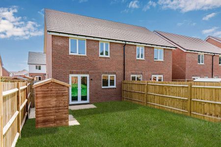 3 bedroom semi-detached house to rent - Photo 2