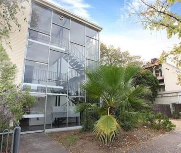 1 Bedroom Apartment in Prime City Location - Photo 6