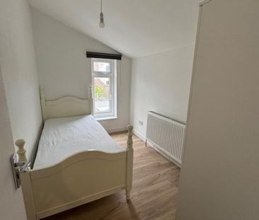 6 bedroom house to rent - Photo 1