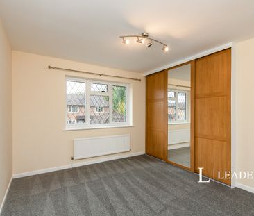 2 bedroom mid-terrace to rent Calleva close - Photo 5