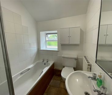 2 bedroom terraced house to rent - Photo 6