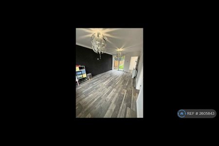 3 bedroom terraced house to rent - Photo 2