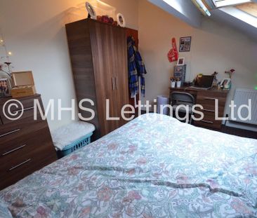 5 Bedroom Mid Terraced House for rent in Ashville Avenue - Photo 4