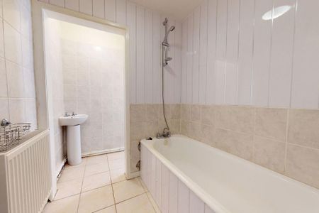 1 bedroom ground floor flat to rent - Photo 5